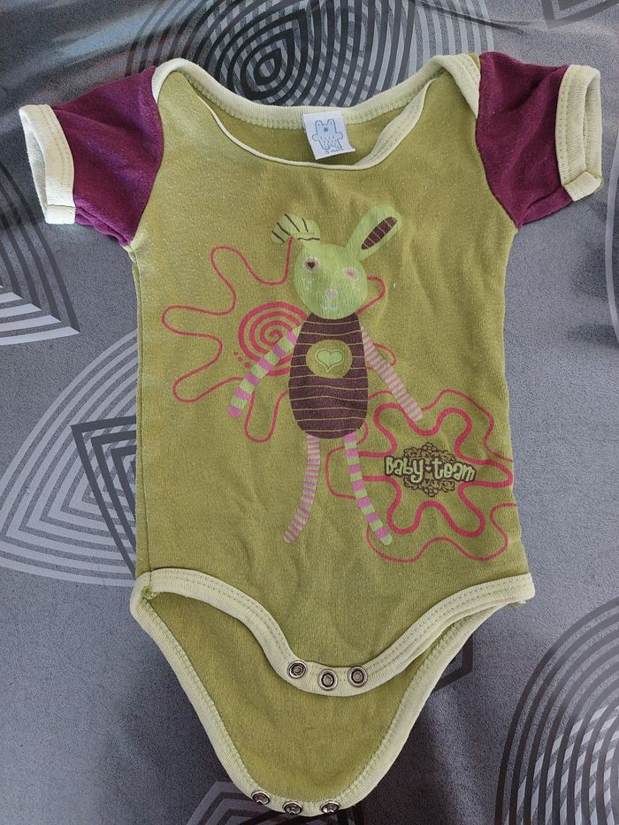 Lot 3 bodies manches courtes - photo numéro 5