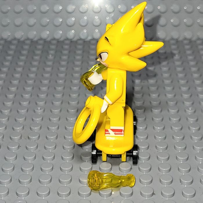 Minifigure / Figurine 🎮 Sonic The Hedgehog 🪙 Super Sonic - photo numéro 2