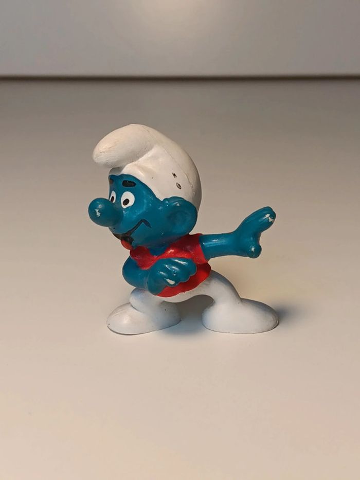 Figurine vintage schleich Schtroumpf départ course peyo W.germany
