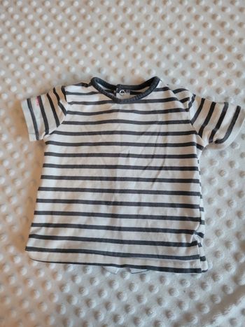 Titre : T-shirt à manches courtes mixte à rayures - Taille 6 mois