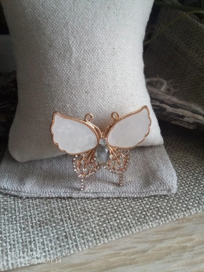 Broche papillon pierre de labradorite - photo numéro 3