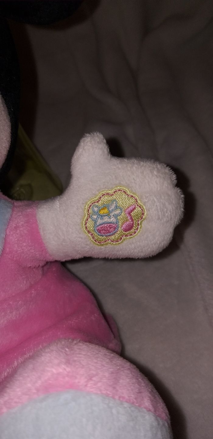 🐭 Joue et apprends avec la peluche baby Minnie - photo numéro 5