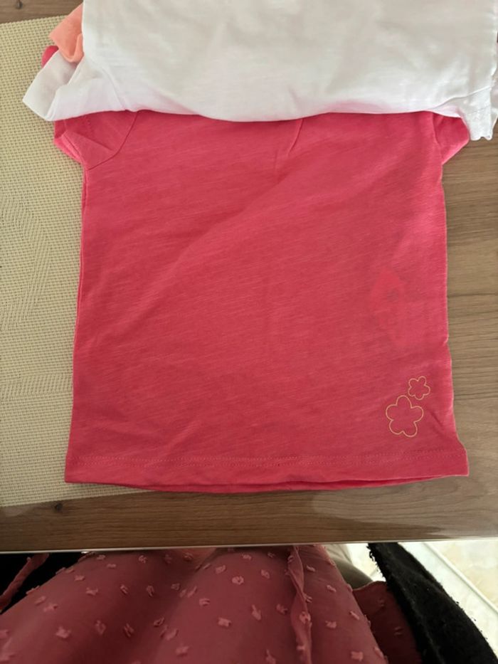 Lot t shirt 6 mois - photo numéro 4
