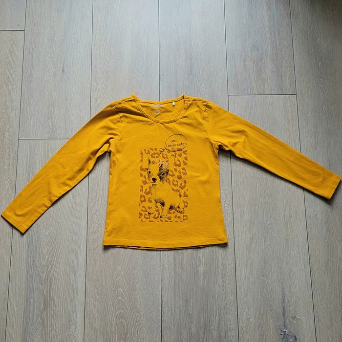 Maillot manche longue couleur moutarde. Fille 8 ans. Marque Orchestra
