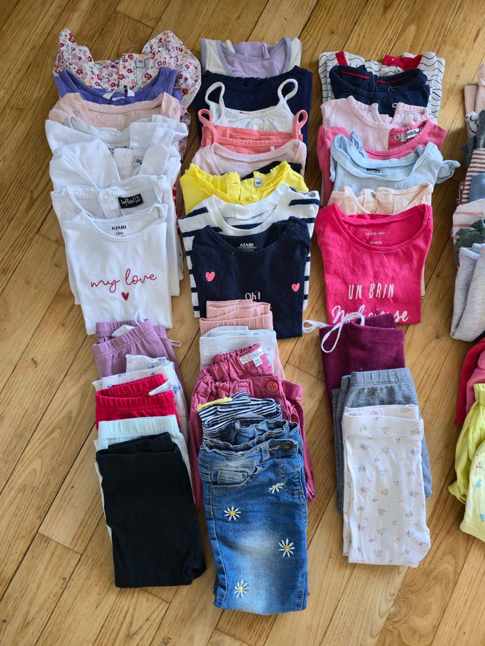 Grand lot vêtements bebe fille 18 mois - photo numéro 2