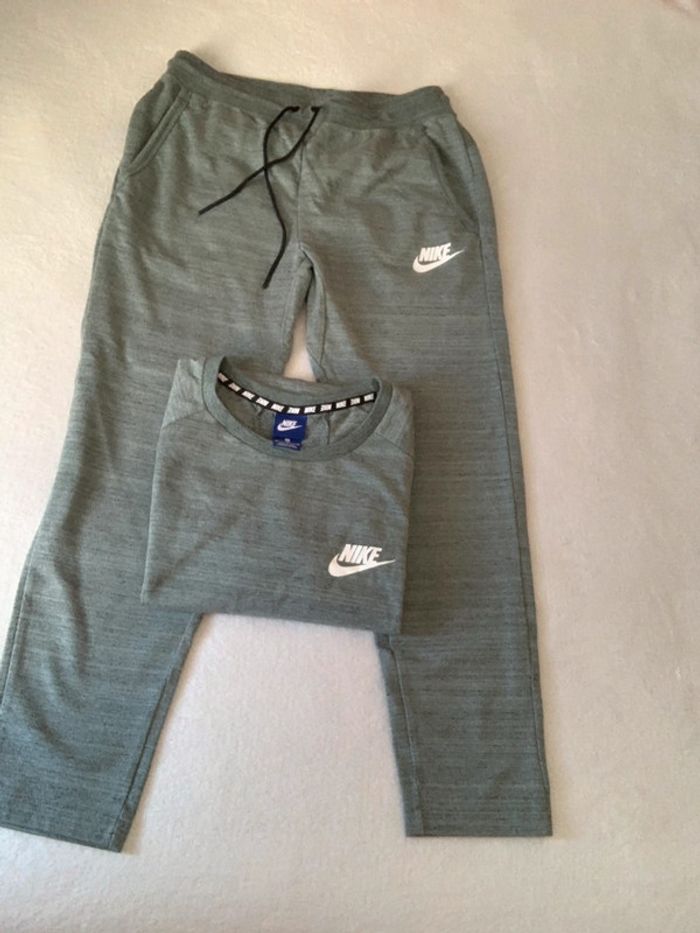 Ensemble NIKE bas de survêtement et t-shirt - photo numéro 4
