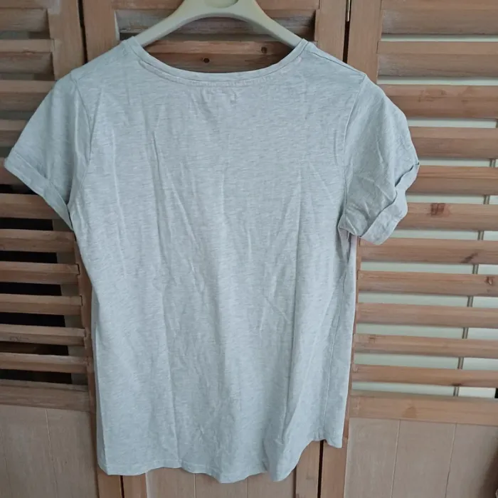 Haut de pyjama gris à motif femme taille 40 /42 - photo numéro 2