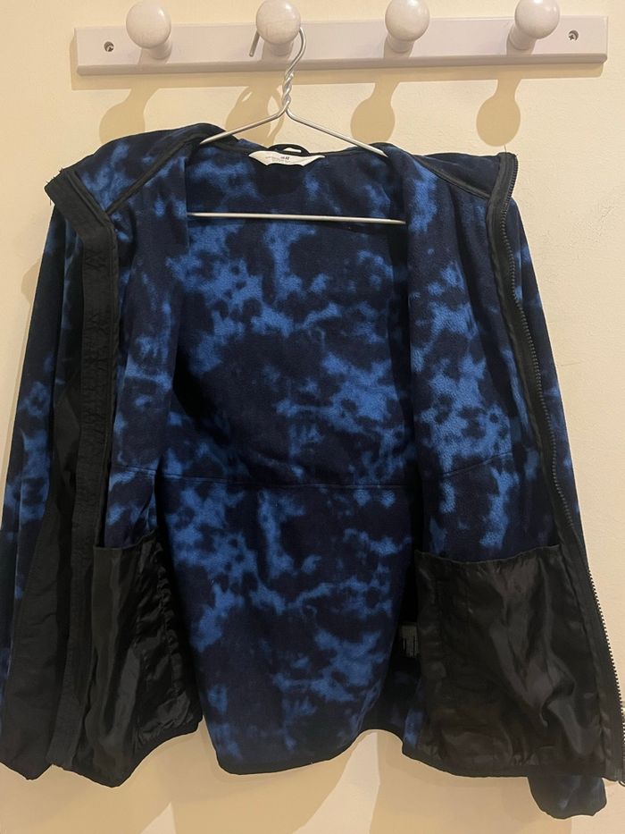 Veste coupe vent à capuche bleue et noire h&m taille 13-14 ans - photo numéro 4