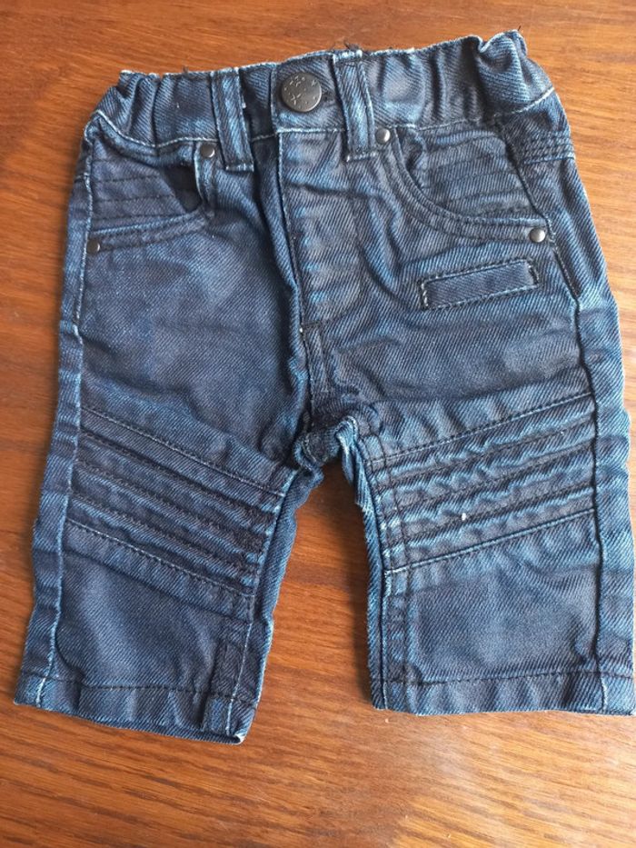 Jean/pantalon 1 mois