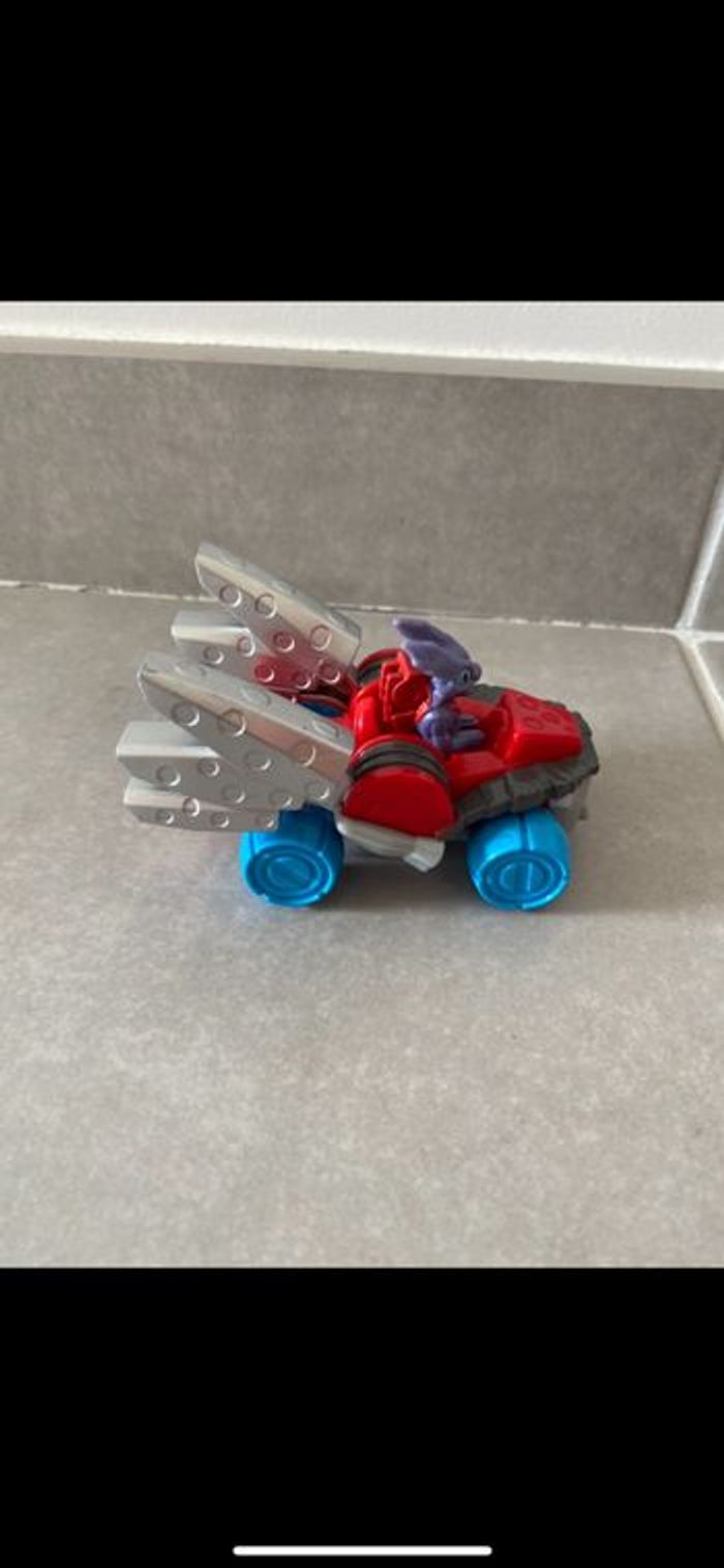 Jouet voiture avec figurine - photo numéro 3