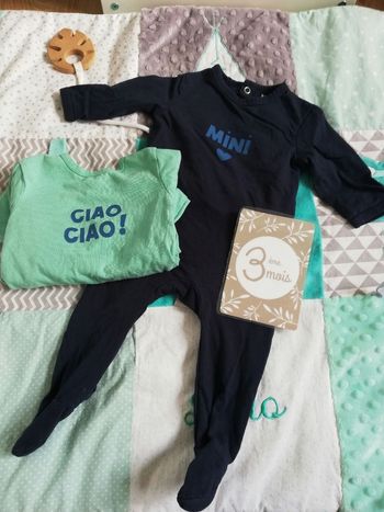 Lot de 2 pyjamas kiabi 3 mois