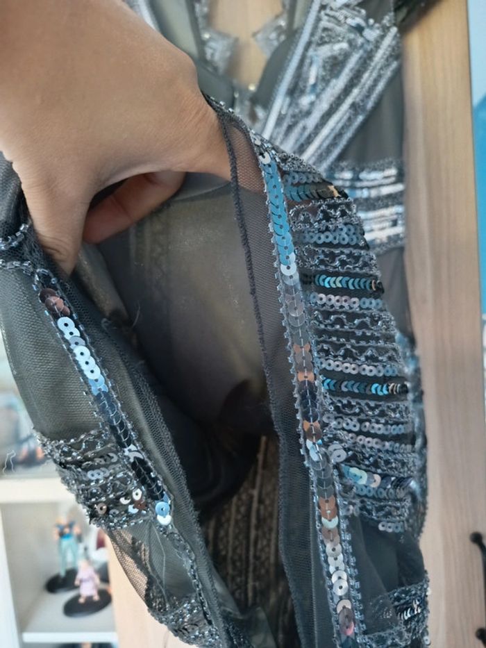 Robe habillé grise argentée en sequins / paillettes - Taille S 36 - photo numéro 7