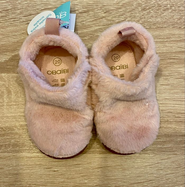 Chausson Obaïbi NEUF (taille 20) - photo numéro 2