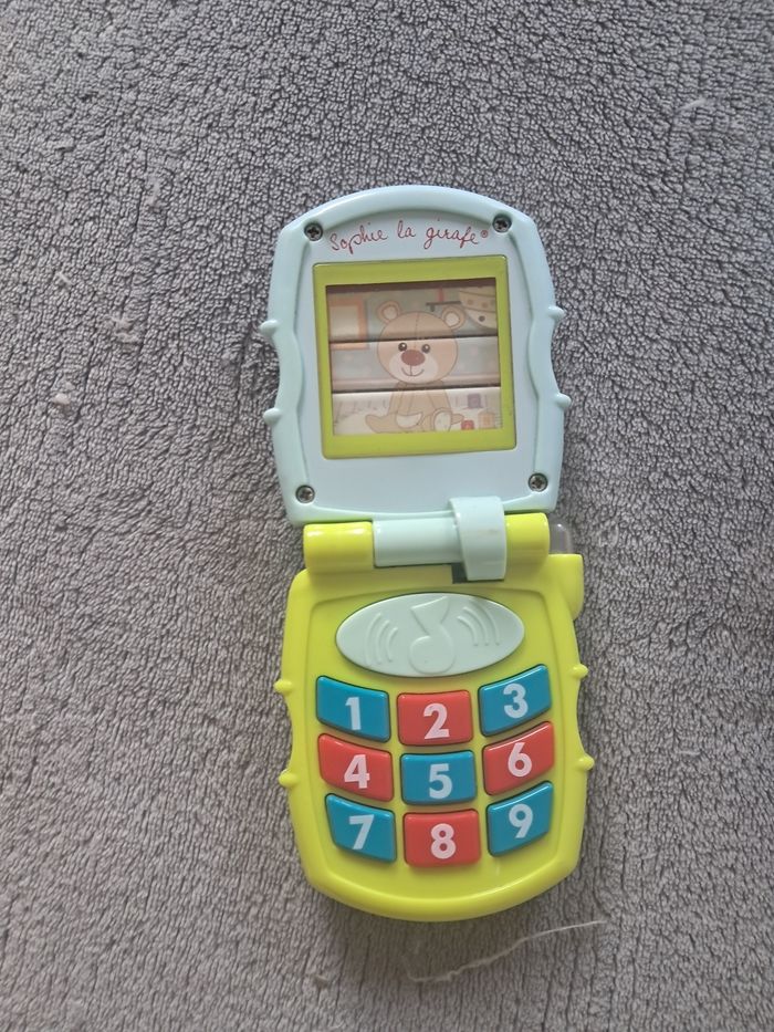 Sophie la Girafe  🦒 l'essentiel de l'éveil - photo numéro 2