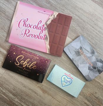 Lot de 4 palettes I heart revolution