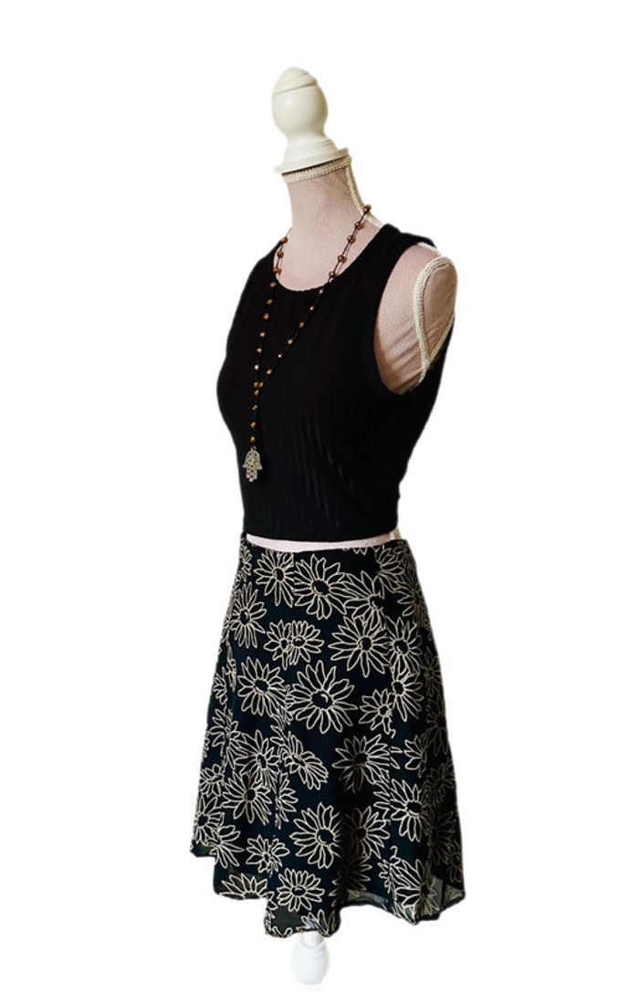 🖤🌿Jupe courte noire à fleurs vintage 90s Pimkie short black floral trapeze skirt🌿🖤 - photo numéro 5