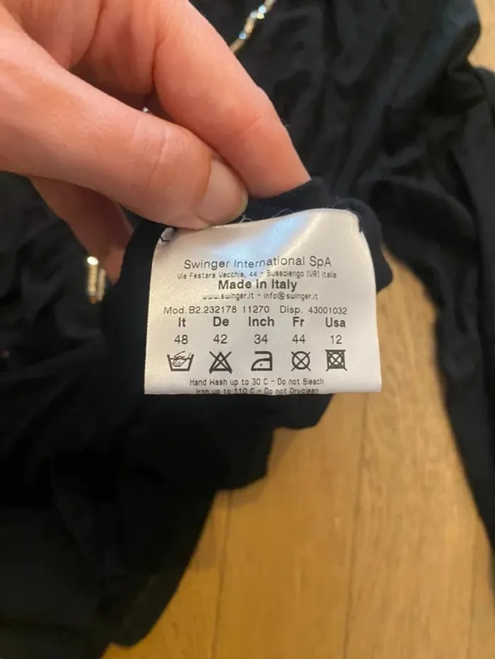 Top en viscose noire et strass Roccobarocco taille 48 IT (44 FR) - photo numéro 6