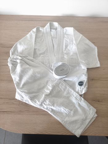 Kimono judo avec ceinture 110 cm ,5 ans