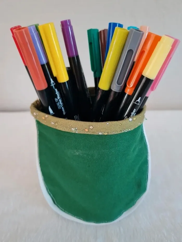 Trousse verticale transformable en pot à crayons - photo numéro 2