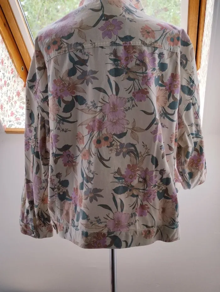 👄 veste oversize fleurs en jean 🌺 - photo numéro 2