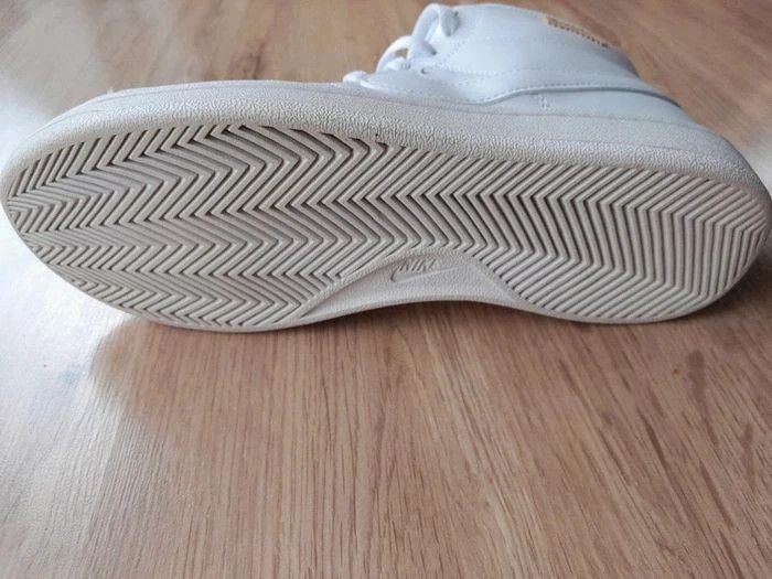 Baskets Femme Nike Court taille 39 - photo numéro 5