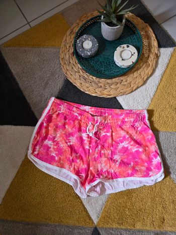 Petit short rose et blanc Primark taille s