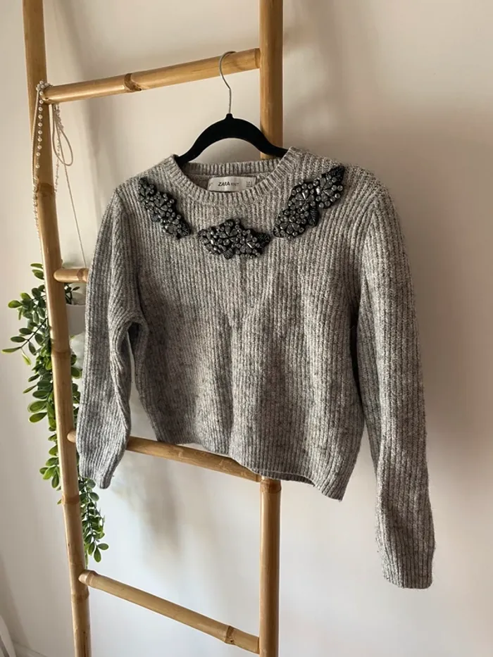 Pull avec ornements strass - photo numéro 2