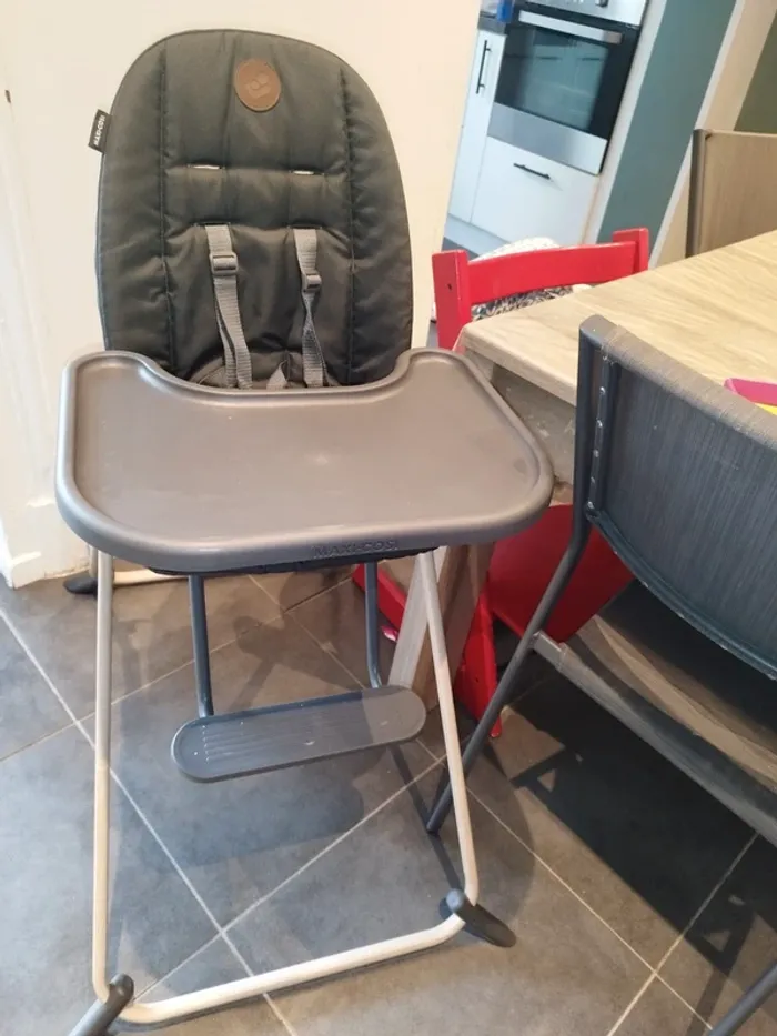 Chaise haute - photo numéro 5