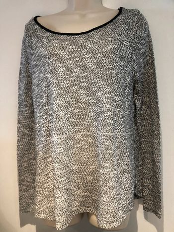 Cache-cache taille une blouse à demie transparente