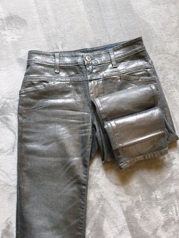 Pantalon jeans Closed femme taille 26 US soit 36 Europe gris brillant effet ciré