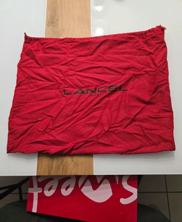 Sac à main Lancel très bon état, très peu porté - photo numéro 7