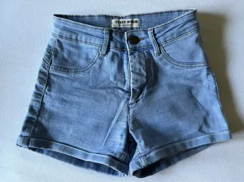 Short jeans