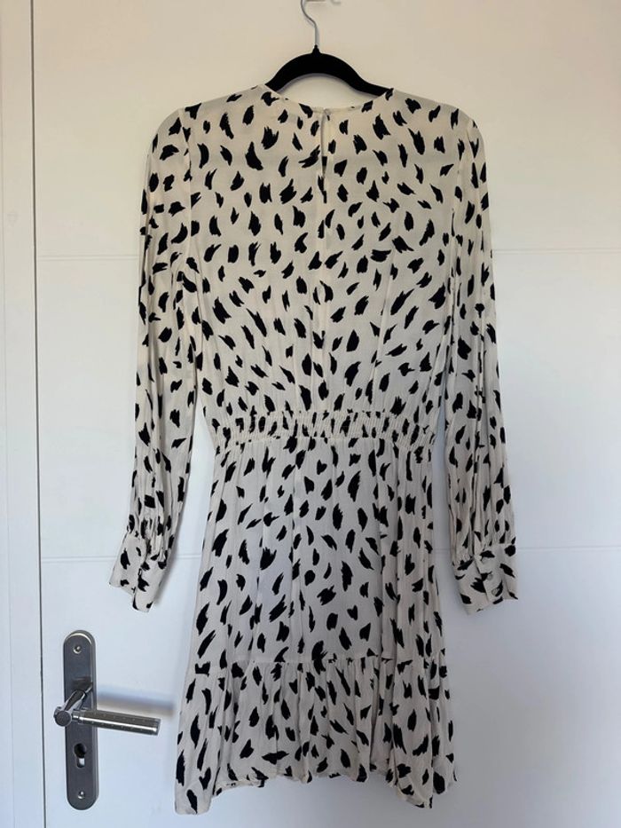 Robe courte - photo numéro 3