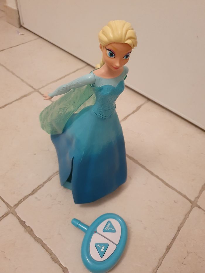 Reine des neiges télécommandée