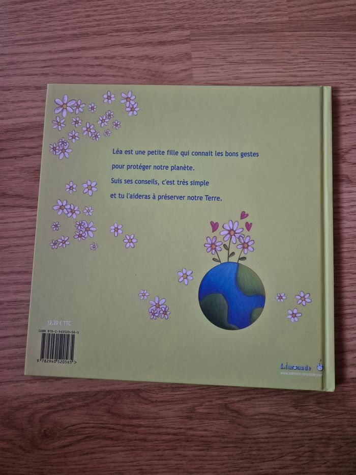 Livre haute comme 3 pâquerettes en très bon état - photo numéro 2