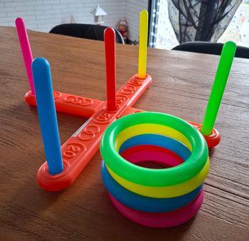 Jeu d'anneaux en plastique