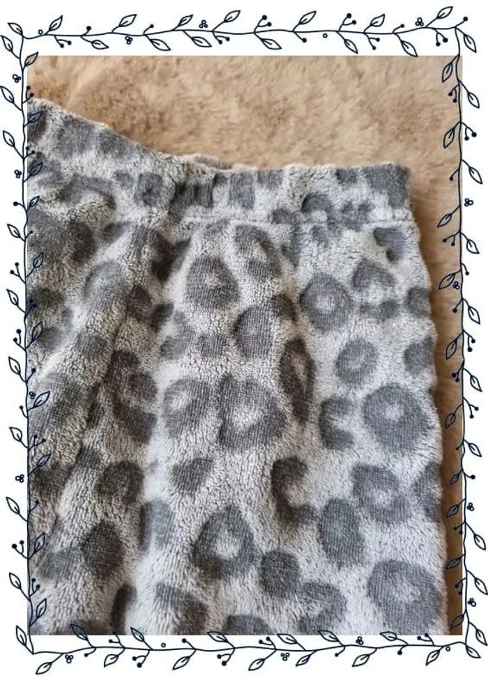 Bas de pyjama fourré motif léopard - photo numéro 2
