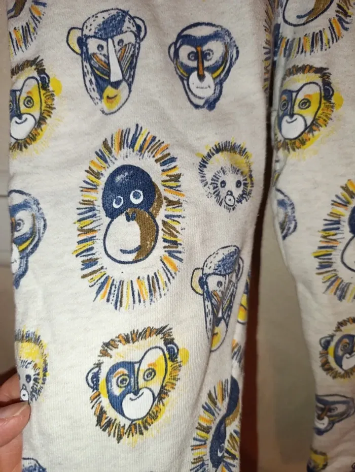 Joli jogging Catimini taille 4 ans - photo numéro 4