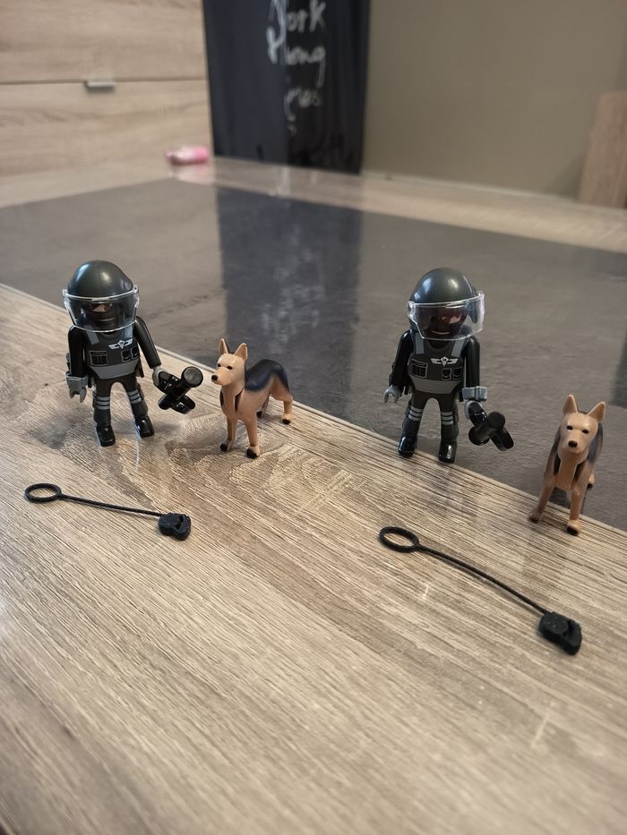 Playmobil spécial plus 5369 policier force spéciale avec chien