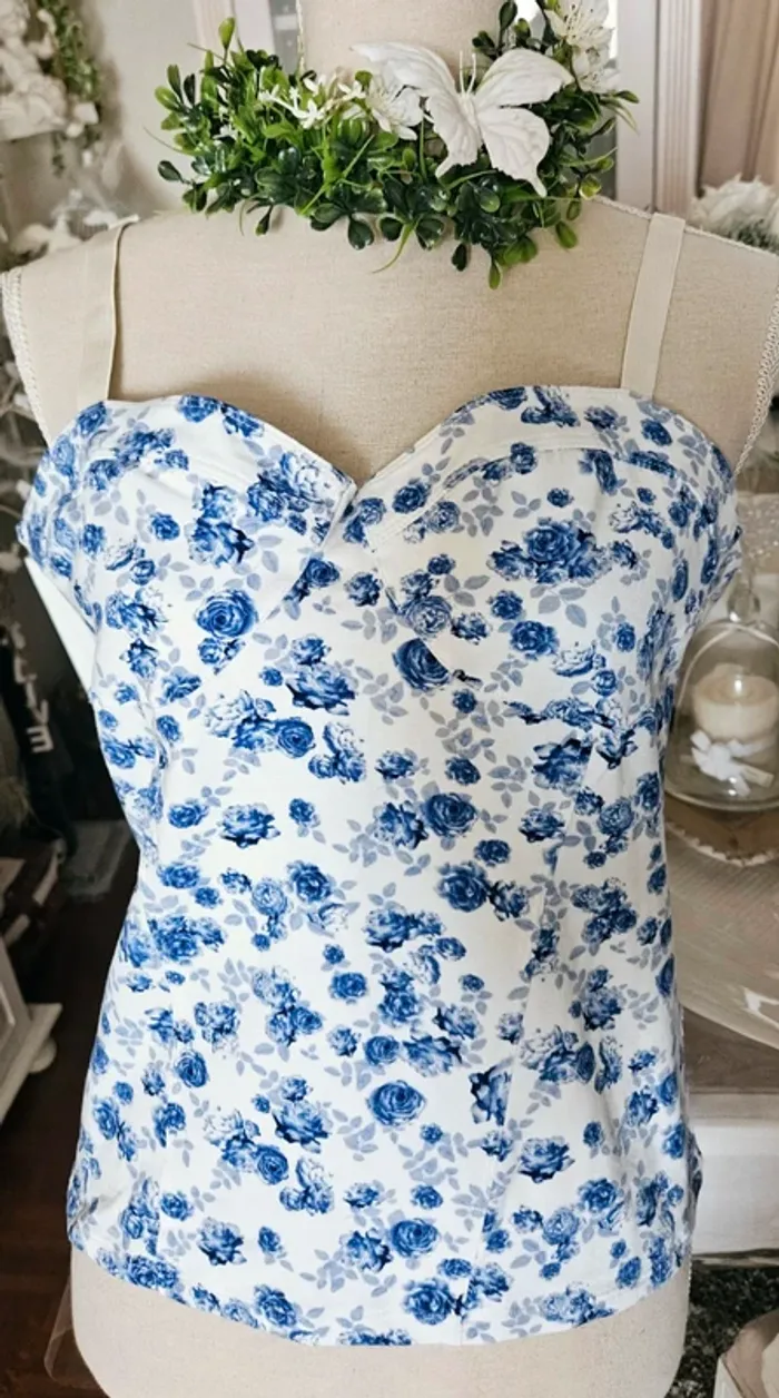 Haut blanc fleurs bleues H & M Taille L Neuf - photo numéro 2