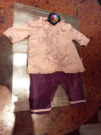 Bel Ensemble asiatique 9 mois