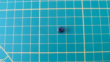 Pièce 19O du fascicule n°19 numéro 19 pièce détachée Renault R8 Gordini 1/8 1/8ème Eaglemoss collect