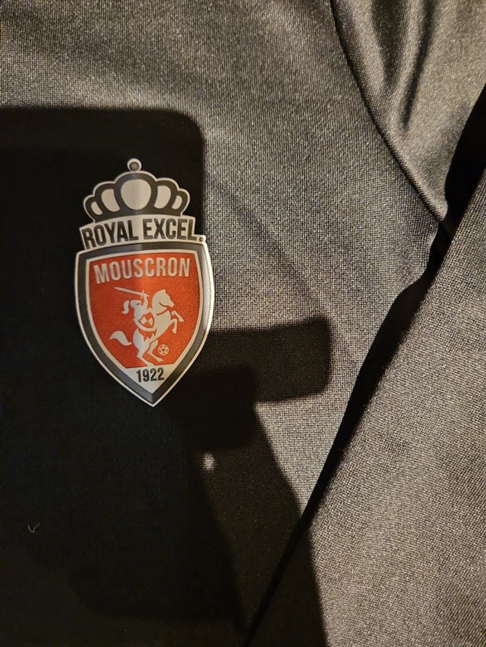 Pull chaud Royal Excel Mouscron 14 ans uhlsport - photo numéro 3