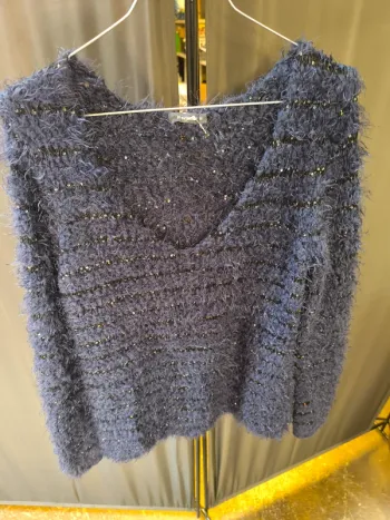 225952 Pull bleu à sequin femme M