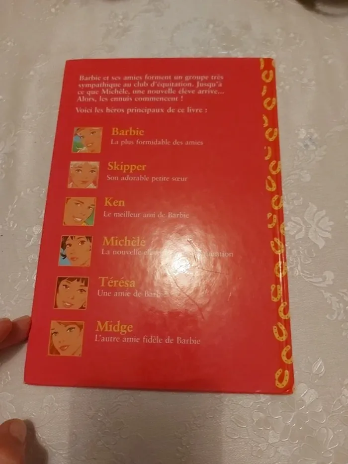 Livre Barbie au club d'équitation - photo numéro 2