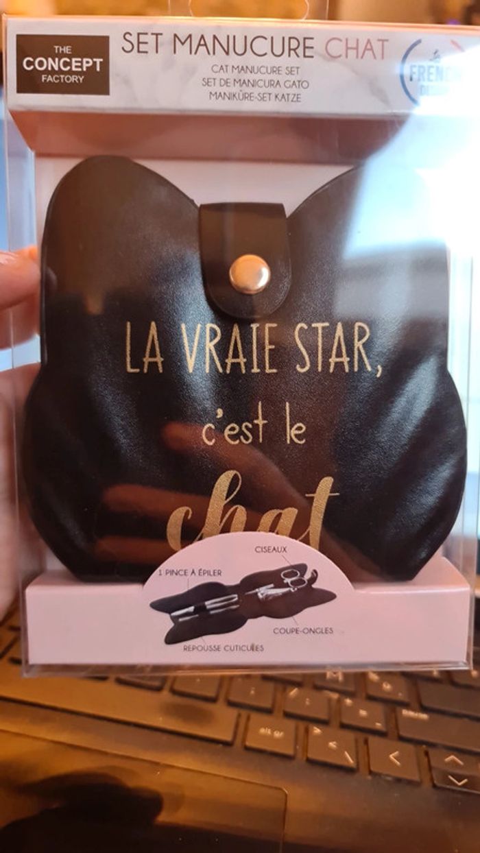 Trousse manucure chat