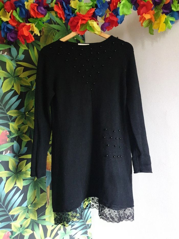Robe à perles noires