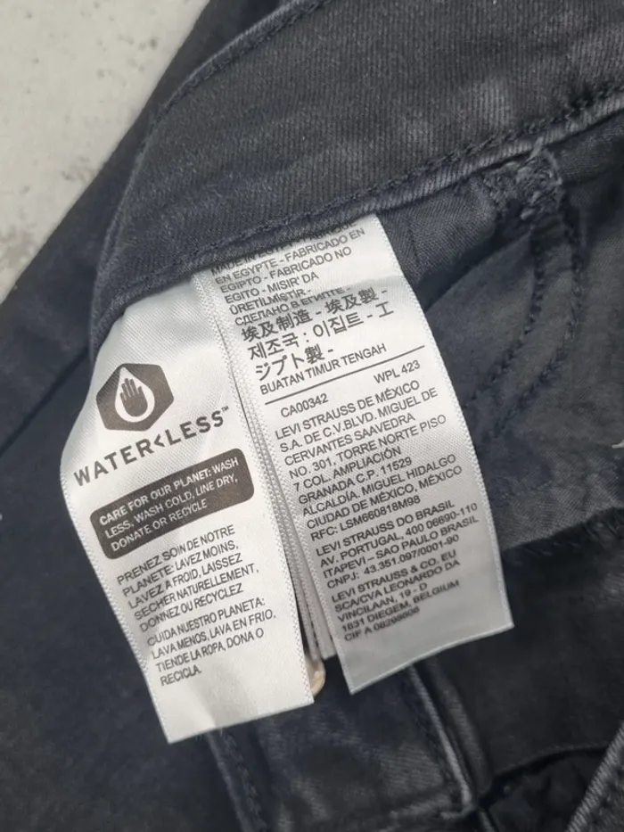 Jean Levi’s 724 noir – Taille 36 FR/ 26 US Femme (mesures en photos) - photo numéro 11