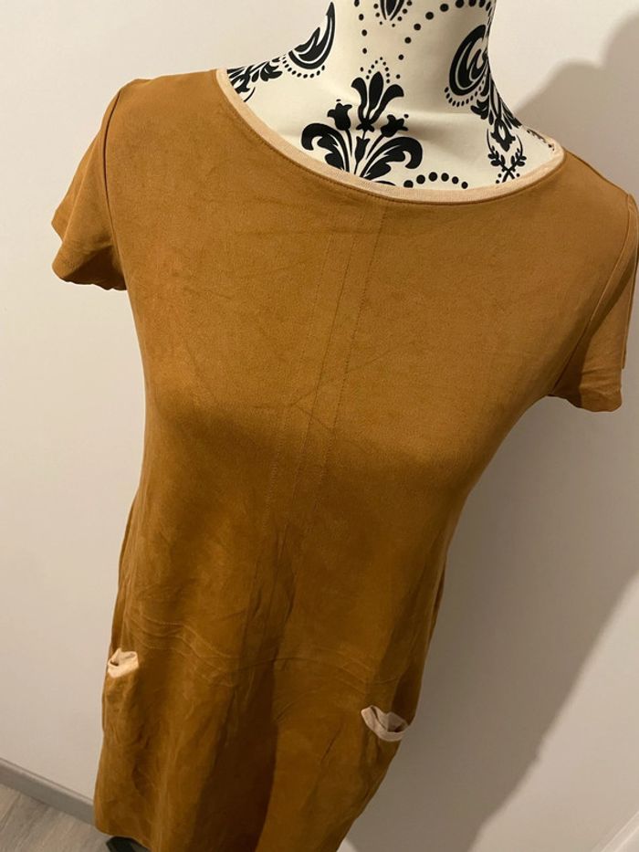 Robe manches courte marron moutarde camel en daim suédine col rose clair Guitare taille 38 - photo numéro 4