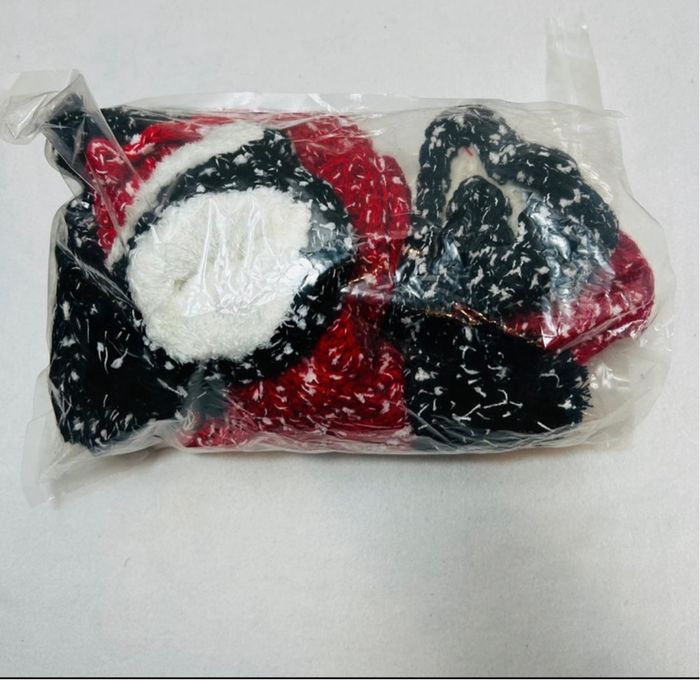 Lot bonnet écharpe moufle rouge noir - Neuf - intérieur polaire - photo numéro 4